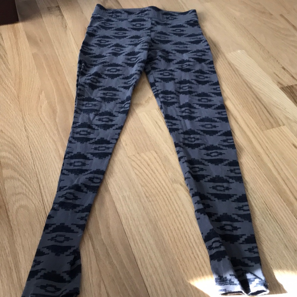 Victoria’s Secret pink xs grey printed leggings